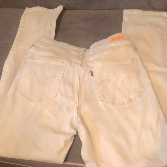 EUC Levi’s Midrise Skinny jeans - Picture 3 of 7